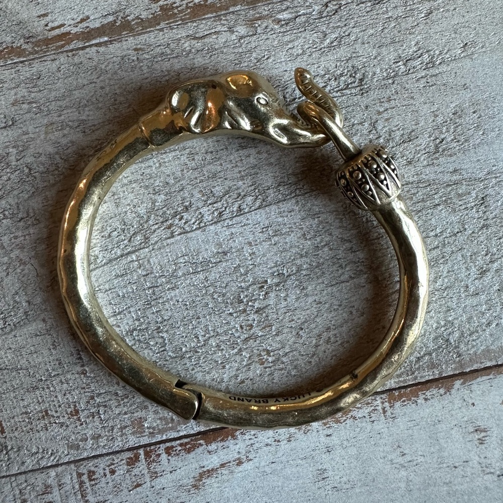 Elephant gold bangle